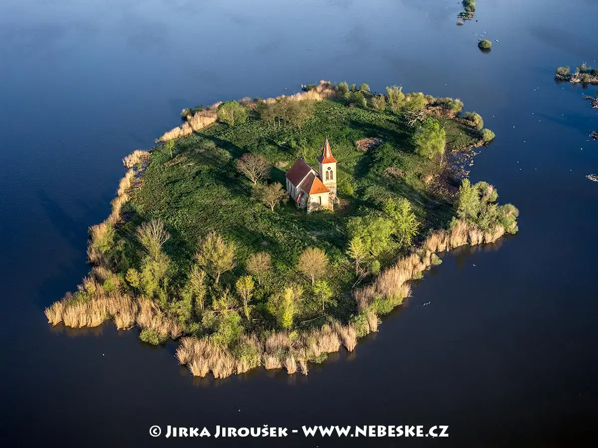 Přírodní koupaliště Nové Mlýny